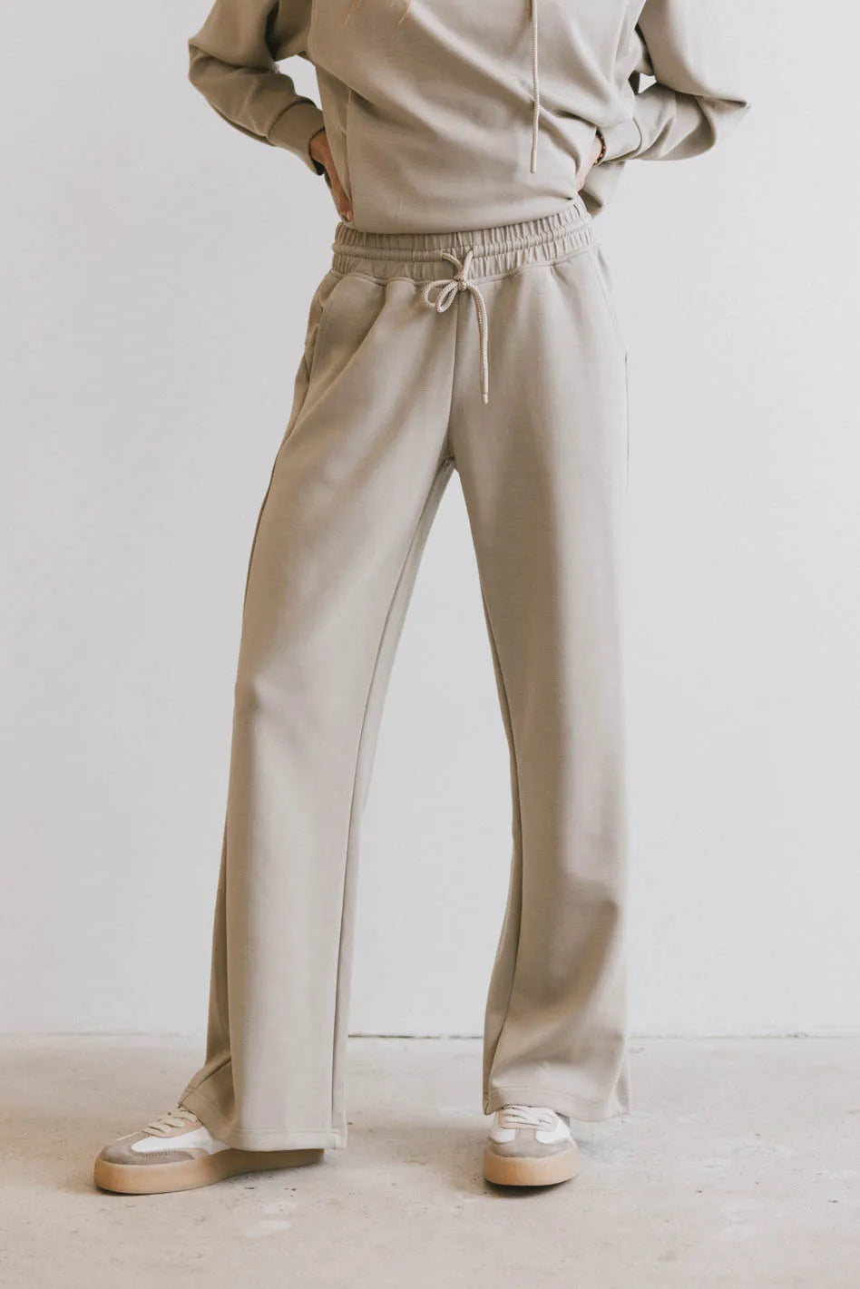 Flow State Pants in Taupe