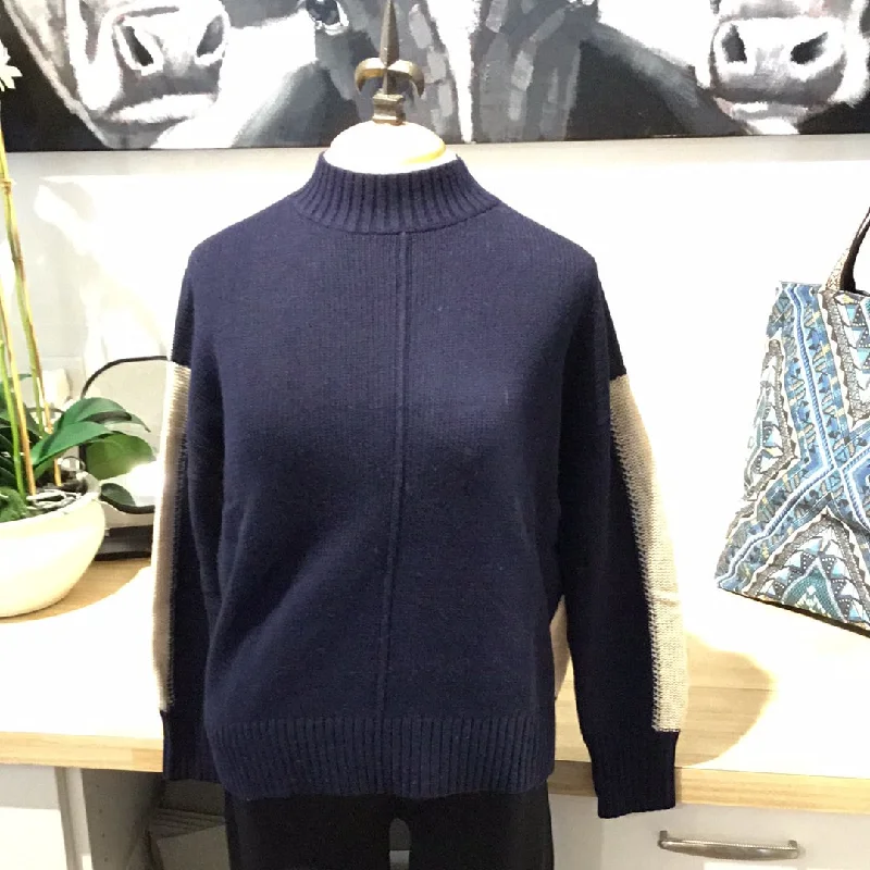 Z&P Navy Color Black Sleeve Turtleneck Sweater