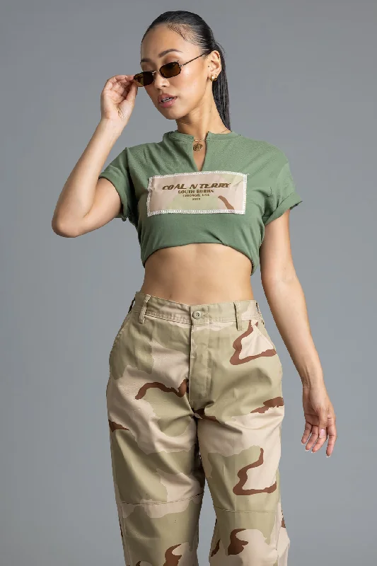 HEMP N CAMO BURBS SLIT CROP TEE